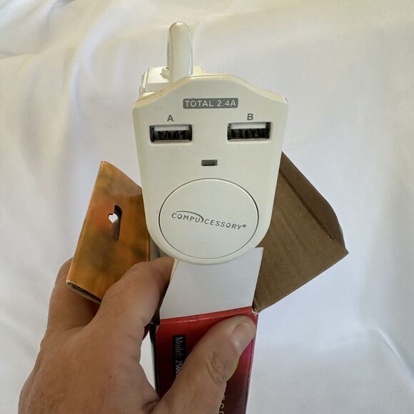 Compucessory 6-Outlet Surge Protector 6ft Cord White 2 USB - Picture 3 of 9